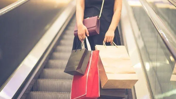 Συνεχίζει την πορεία ανάκαμψης το λιανικό εμπόριο