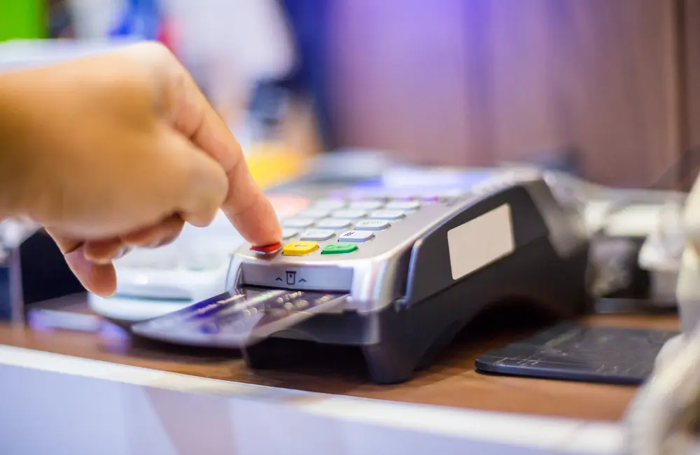 Φιρμάνι από Υπουργικό για υποχρεωτική χρήση κάρτας από επιχειρήσεις