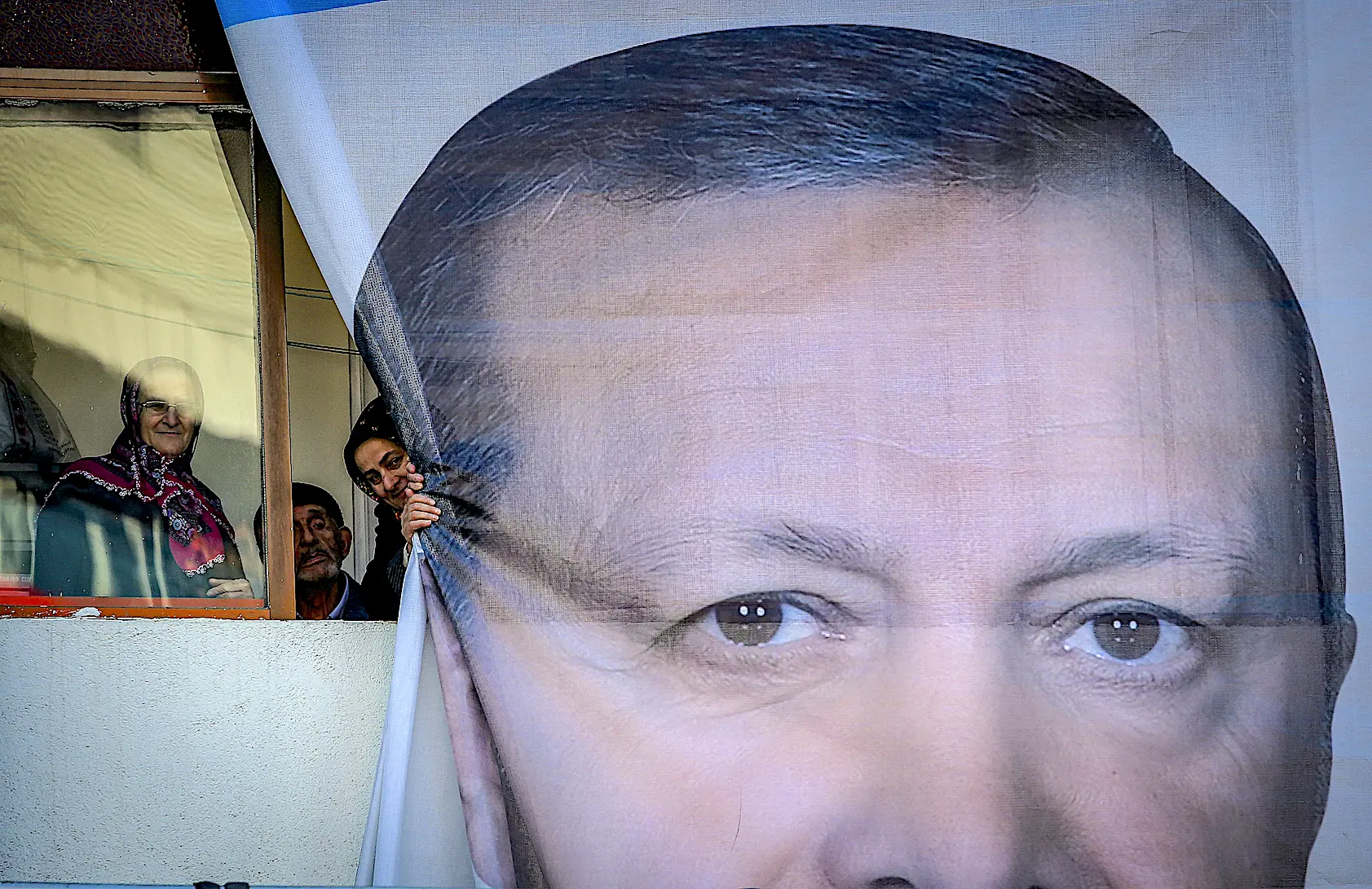 Τουρκική Τράπεζα ξέπλενε χρήματα από ροζ ταινίες και Ταλιμπάν