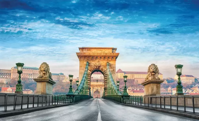 Η Ουγγαρία βλέπει άρση των περιορισμών μετά το Πάσχα