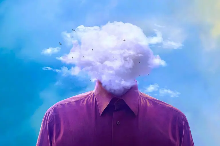 Μία μία οι χώρες κλείνουν τη πληροφόρηση για το ποιοι βρίσκονται πίσω από εταιρείες