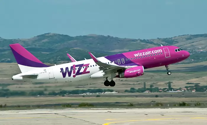 Wizz Air: Ακυρώνει πτήσεις – Μειώσεις στη χωρητικότητά της