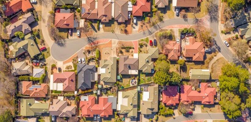 Τα επιτόκια πέφτουν - Αλλά οι αγορές ακινήτων δεν ανακάμπτουν