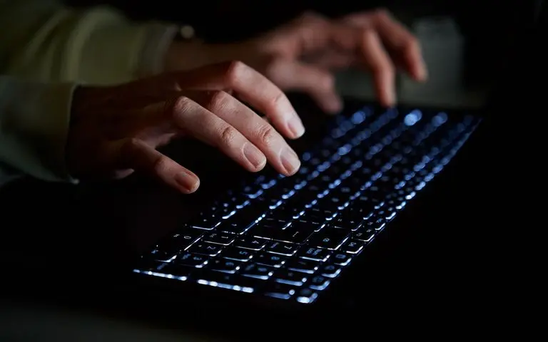 «Τμήματα του διαδικτύου έπαθαν αμνησία»: Τι δείχνει το παγκόσμιο μπλακ άουτ του ΑWS