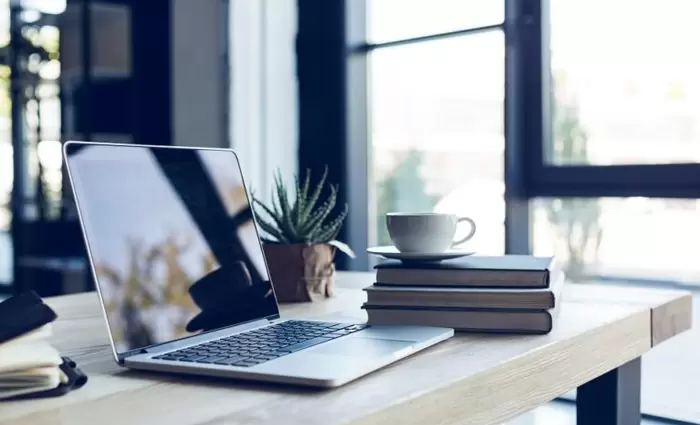 Έρευνα: 260 ώρες τον χρόνο εξοικονομούν οι γονείς με την υβριδική εργασία