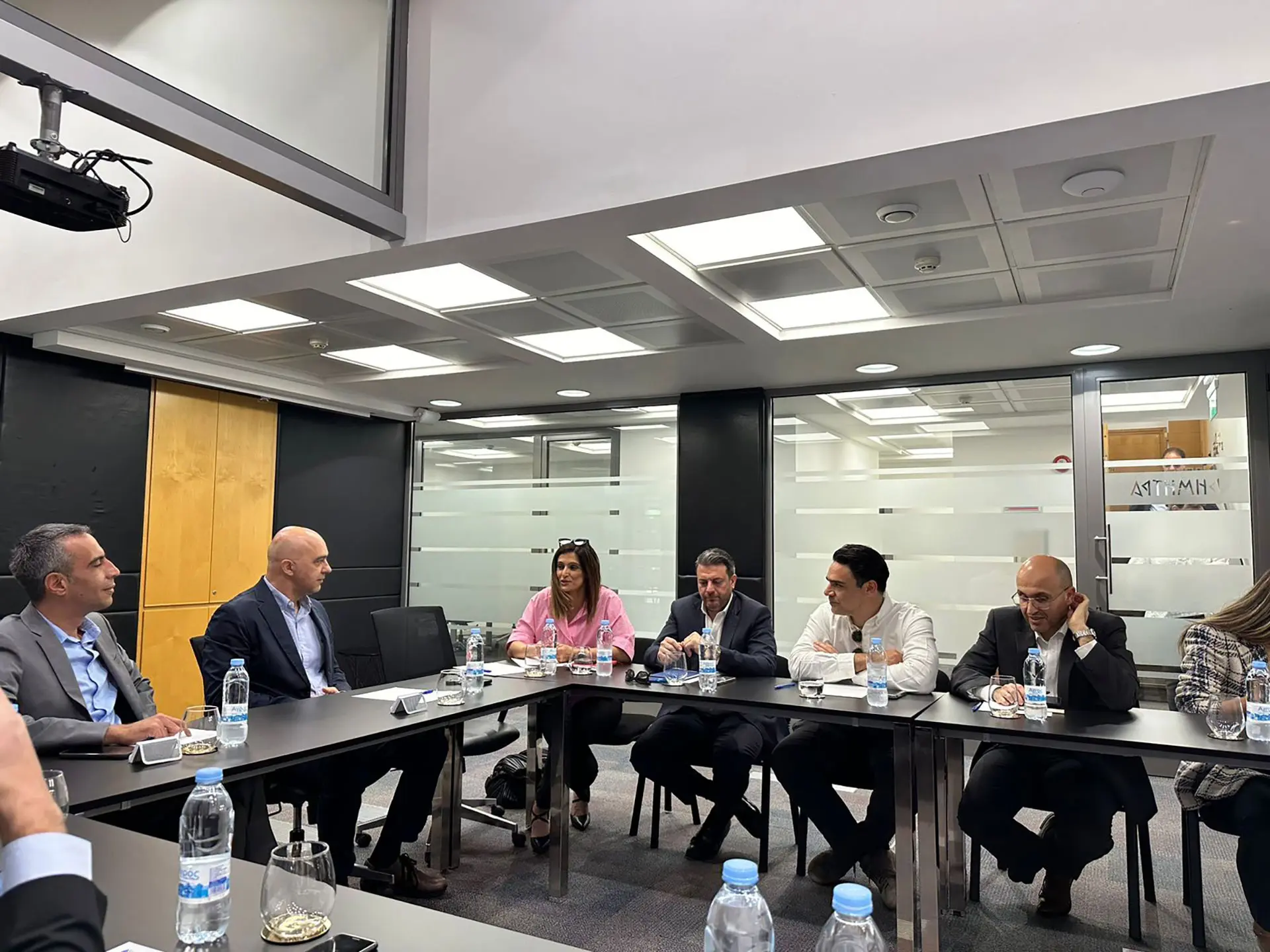 Την ενίσχυση της συνεργασίας τους συζήτησαν CIFA και ΕΚΚ