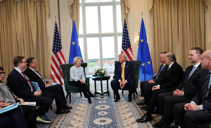 Γνωρίζει η Κομισιόν τι υπέγραψε η φον ντερ Λάιεν με τον Τραμπ;