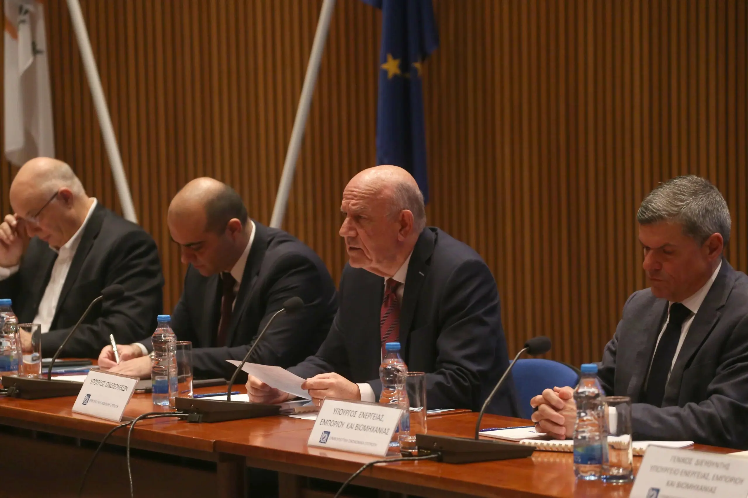 Άνοιξε τα χαρτιά του ο Κεραυνός στη συνάντηση με υπουργούς και κοινωνικούς εταίρους