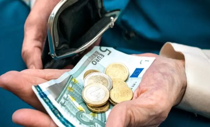 Η Κυβέρνηση βλέπει τα ζητήματα των συνταξιούχων με «μεγάλη τσιγκουνιά»