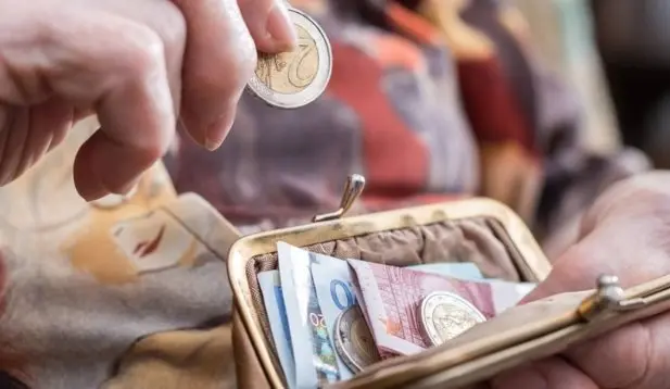 Διαφορετικές οι αναγνώσεις για το πέναλτι 12% από εργοδότες και συντεχνίες