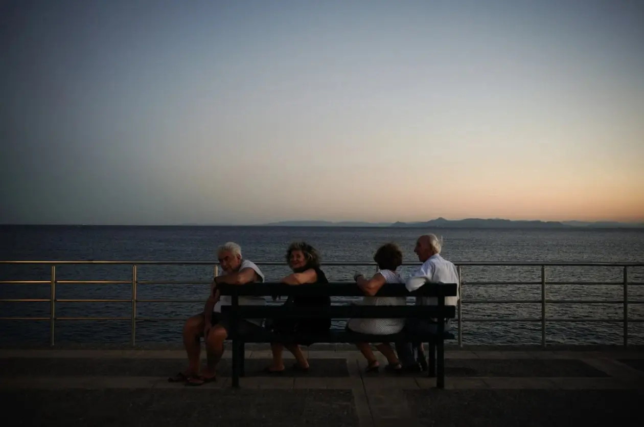Ποιοι και γιατί θέλουν να «θυσιάσουν» τους συνταξιούχους στην Ευρώπη