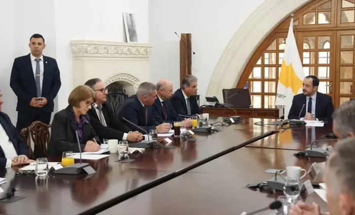 Συνάντηση με τον ΠτΔ θα επιδιώξουν οι συντεχνίες