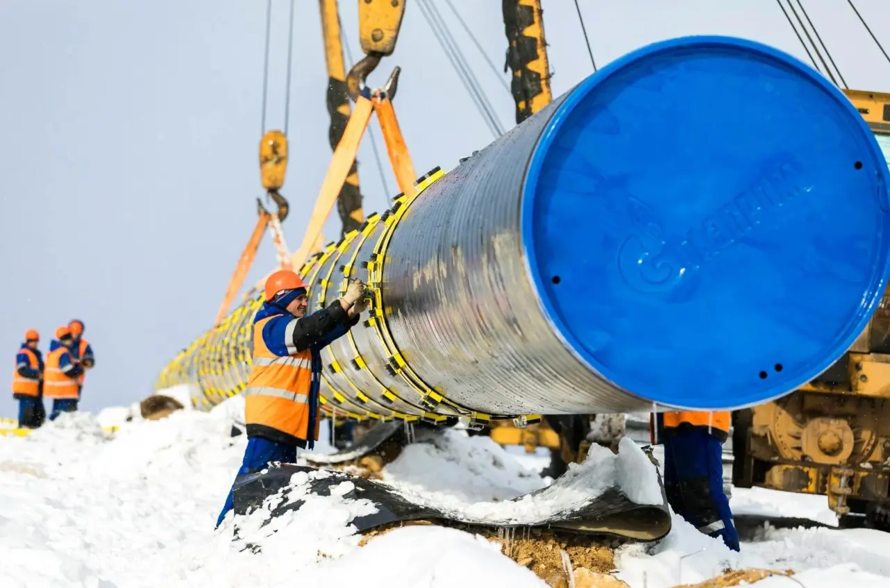 Η Μέση Ανατολή φλέγεται, η Κίνα στρέφεται στη Σιβηρία