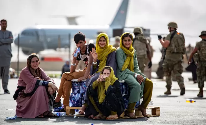 Airbnb: Θα φιλοξενήσει δωρεάν 20.000 Αφγανούς πρόσφυγες