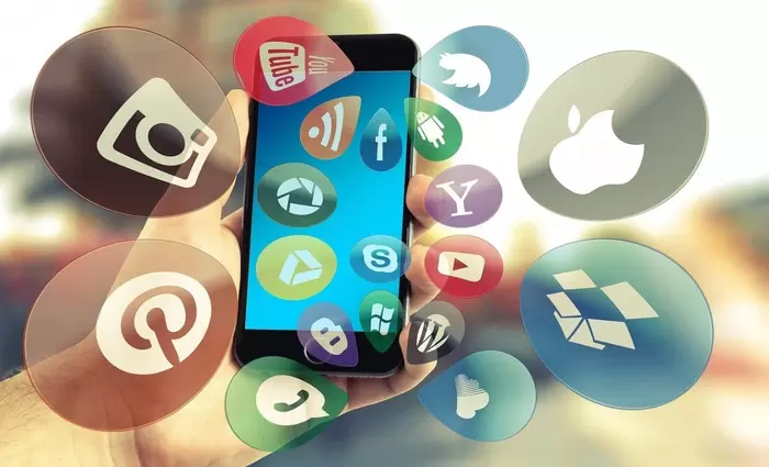 Κομισιόν: Εξετάζει την απαγόρευση social media σε παιδιά κάτω των 16 ετών