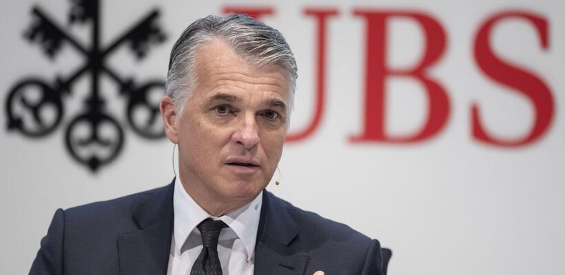 Επαναγορές μετοχών $1 δισ ανακοίνωσε για το 2024 η UBS