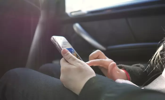 Η Γερμανία σχεδιάζει μπλόκο στη χρήση των social media από τα παιδιά