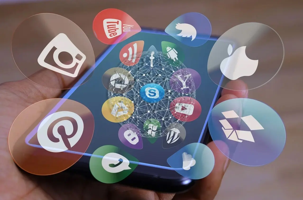 ΗΠΑ: Από «κόσκινο» τα social media για φοιτητικές βίζες