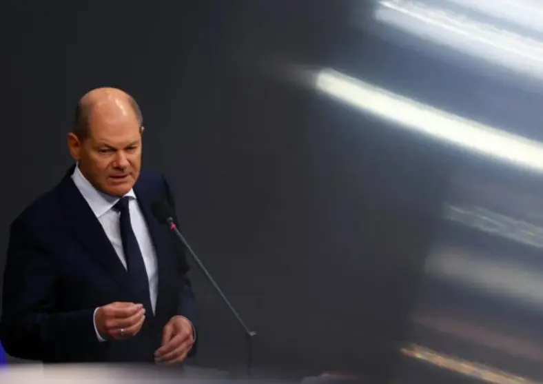Γιατί ο Όλαφ Σολτς θα πληρώσει το «μάρμαρο» της γερμανικής παρακμής
