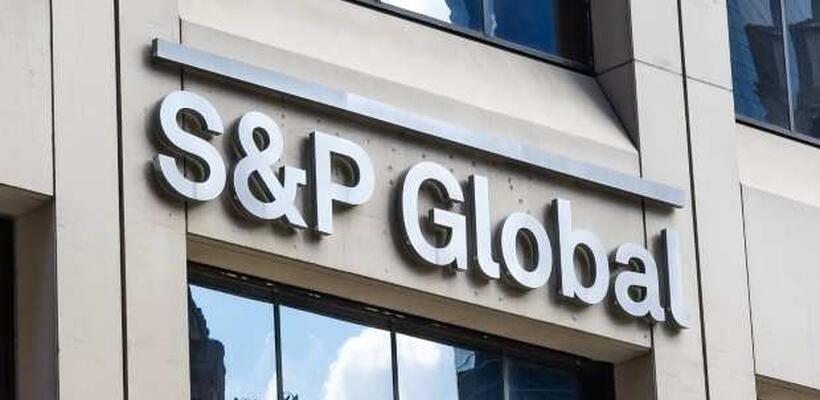 Νέο χτύπημα στις ΗΠΑ: Μπαράζ υποβάθμισης αμερικανικών τραπεζών και από την S&P