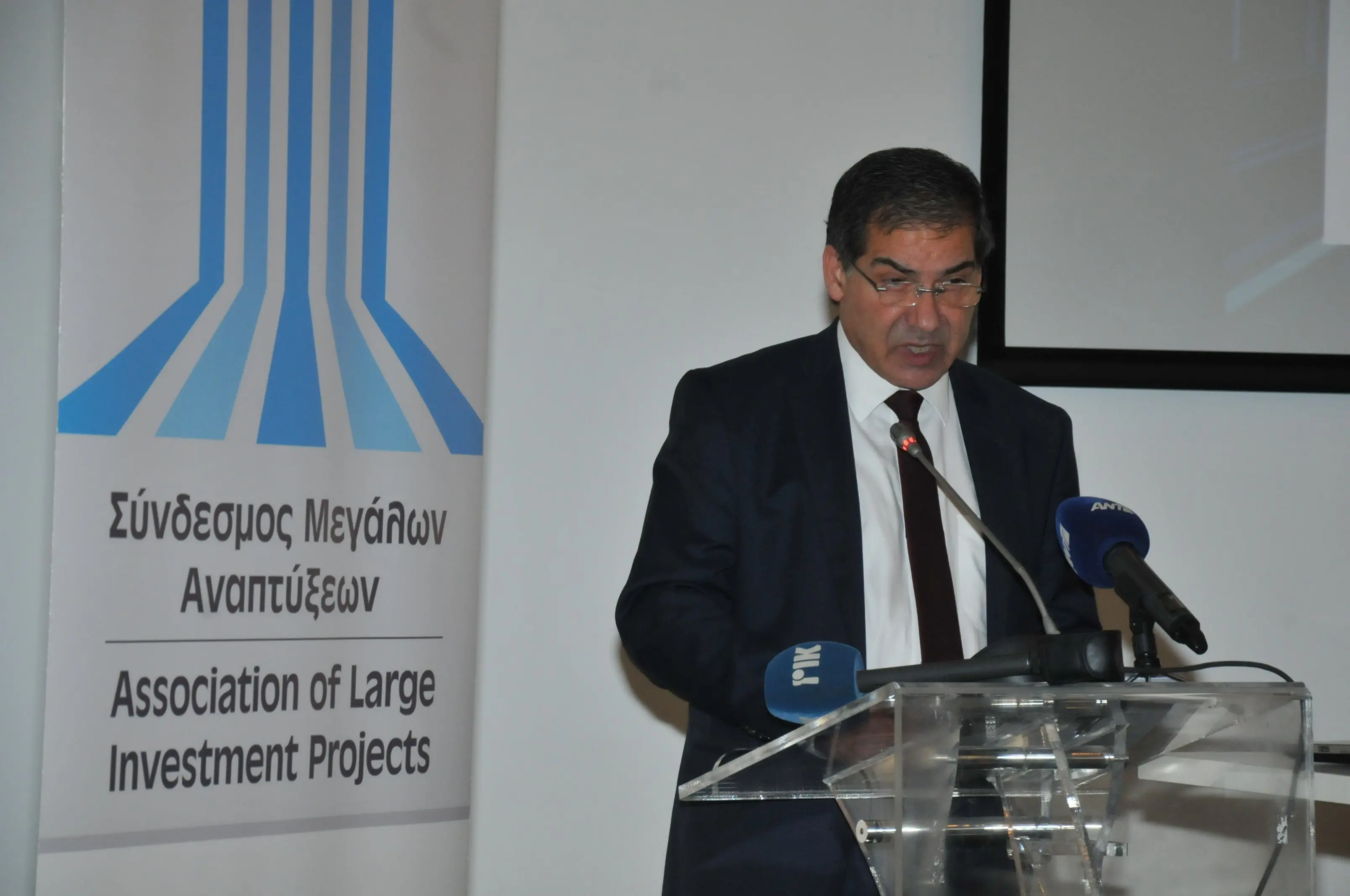 Πολλές επιχειρήσεις κινδυνεύουν με κατάρρευση λέει ο Σ.Μ. Αναπτύξεων