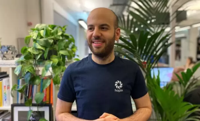 Αυτός ο 27χρονος έβγαλε $3 δισ. χάρη σε μια… αλλεργική αντίδραση