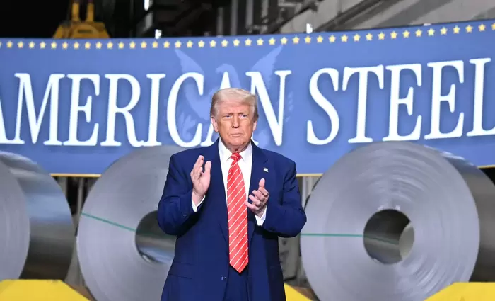 Τραμπ: Μεγάλη επέκταση των δασμών ύψους 50% σε 407 νέα προϊόντα χάλυβα και αλουμινίου