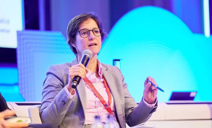 Στεφανί Ρισό: Η γυναίκα που κινεί τα νήματα του προϋπολογισμού €1,8 τρισ. της ΕΕ