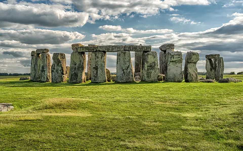 Αγόρασε το Στόουνχετντζ για 6.600 λίρες για δώρο επετείου γάμων