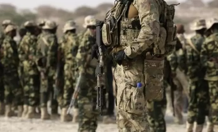 ΗΠΑ: Η Γερμανία να αυξήσει τις στρατιωτικές της δαπάνες 