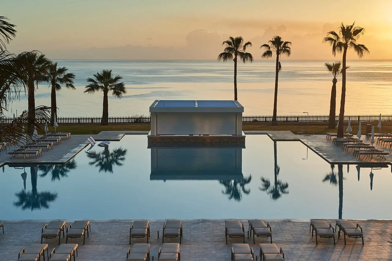 Προσφορές για ξενοδοχεία στην Κύπρο το τριήμερο του κατακλυσμού (τιμές)