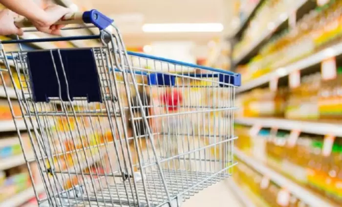 Καθαρά Δευτέρα: Πώς λειτουργούν καταστήματα, φούρνοι και σούπερ μάρκετ