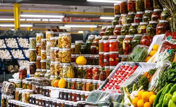 Συμφωνία ΕΕ-ΗΠΑ: Τι θα γίνει αν ανοίξει η ευρωπαϊκή αγορά στα αμερικάνικα τρόφιμα