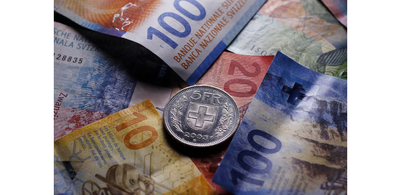 Οι επενδυτές στρέφονται από το γιεν στο ελβετικό φράγκο ως ασφαλές επενδυτικό καταφύγιο