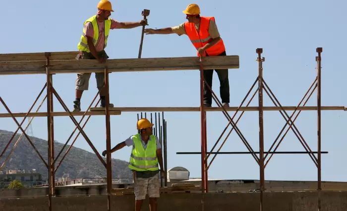 Οικοδομική Βιομηχανία: «Ναι» εργολάβων σε πρόταση ΥΠΕΡΓ για Συλλογική Σύμβαση