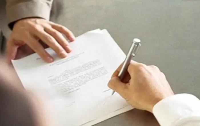 ΠΕΟ: Ζητεί νομοθετικά και θεσμικά μέτρα για υποχρεωτική εφαρμογή των συλλογικών συμβάσεων