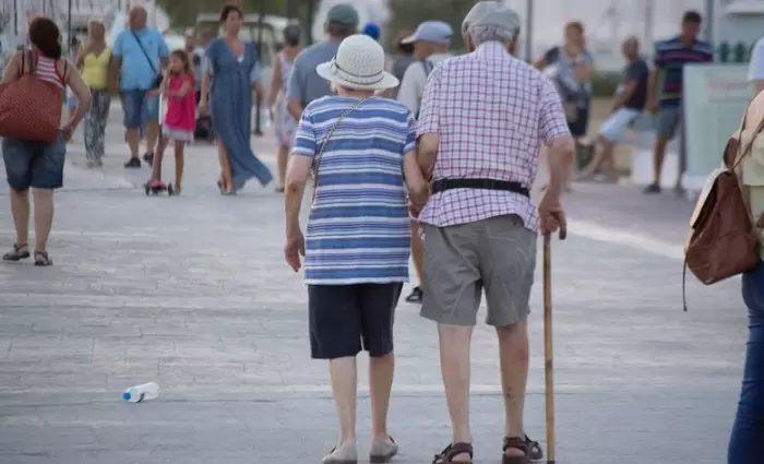 Πότε ανοίγει το σχέδιο για δωρεάν διακοπές χαμηλοσυνταξιούχων