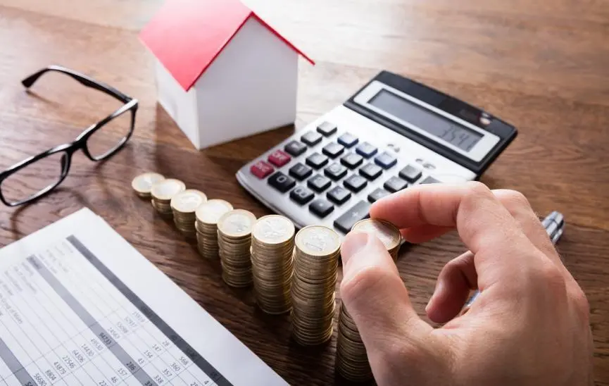 Στη «δίνη» των επιτοκίων οι δανειολήπτες παρά την πρώτη μείωση από την ΕΚΤ