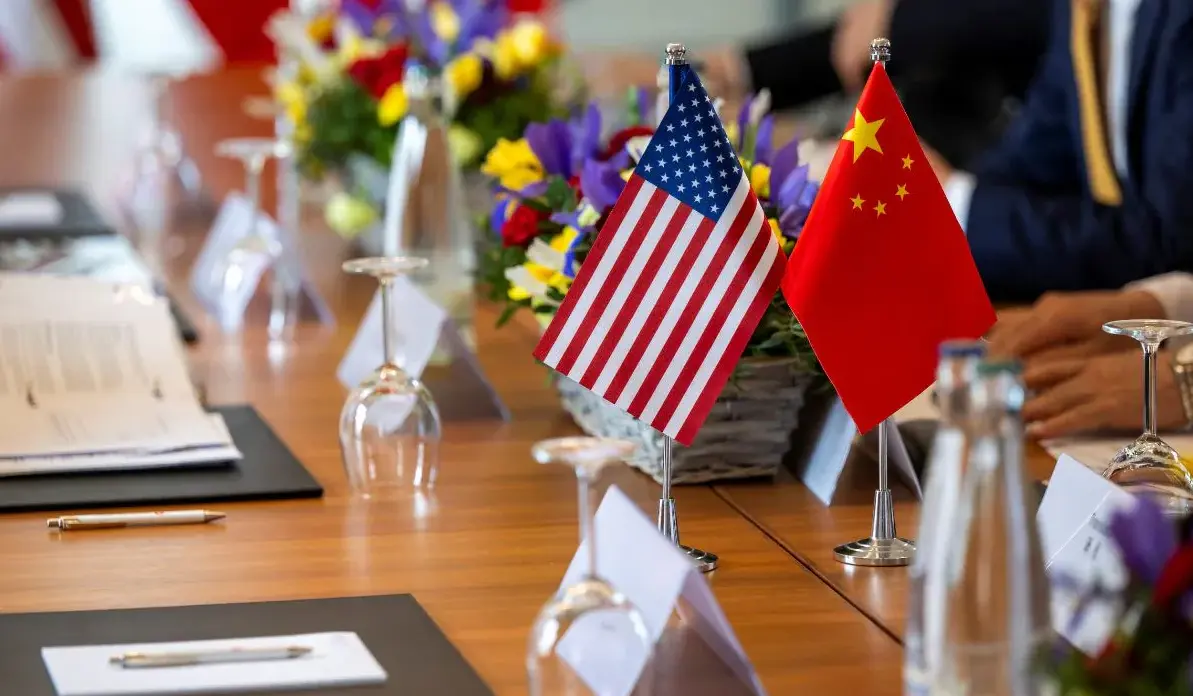 ΗΠΑ και Κίνα έτοιμες για εμπορική συμφωνία – Μπέσεντ: Σε εποικοδομητικό κλίμα οι συνομιλίες
