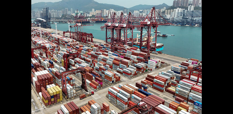 Αναλυτές μετά το δασμολογικό σοκ: Έρχεται υψηλότερος πληθωρισμός και νέα αναταραχή στις αγορές (γράφημα)