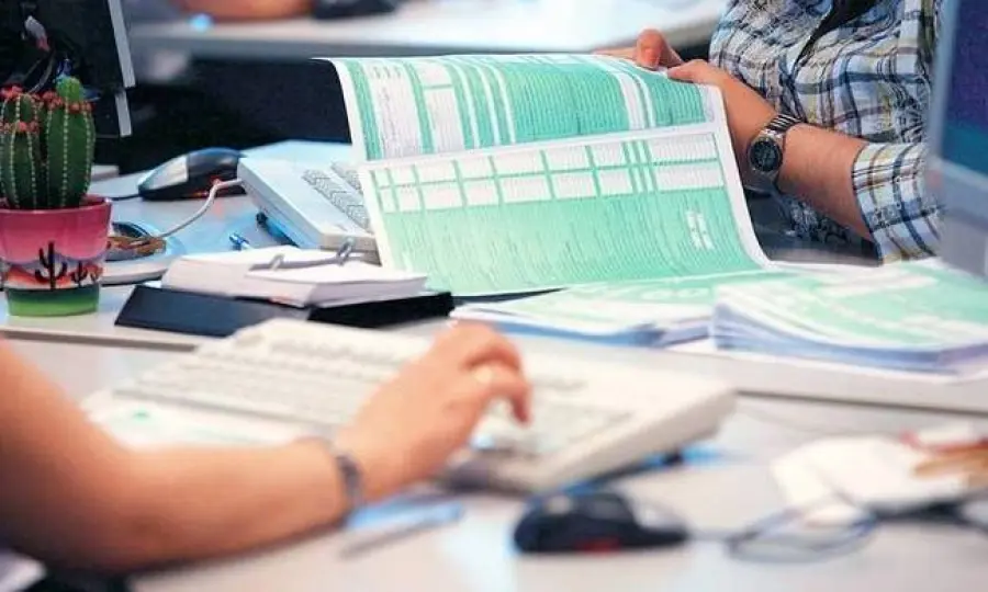 Εκπνέει η προθεσμία για υποβολή φορολογικής δήλωσης 