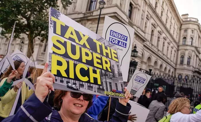 Πού στην Ευρώπη οι πολίτες τάσσονται περισσότερο υπέρ της φορολόγησης των υπερπλουσίων