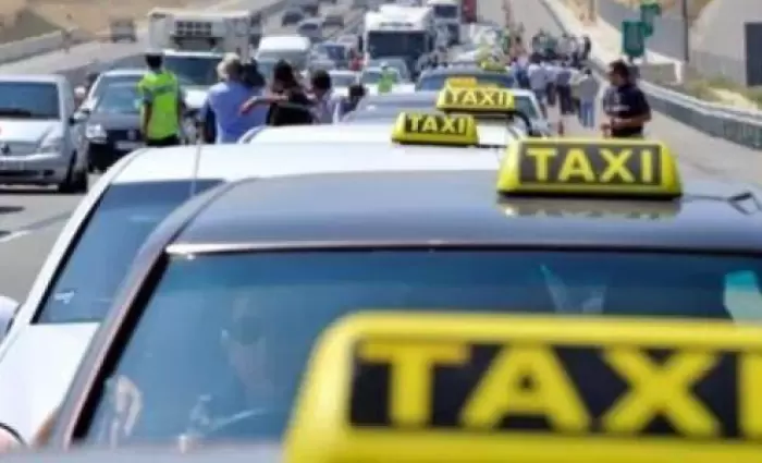 Ανεβάζουν χειρόφρενο και απεργούν οι οδηγοί ταξί   