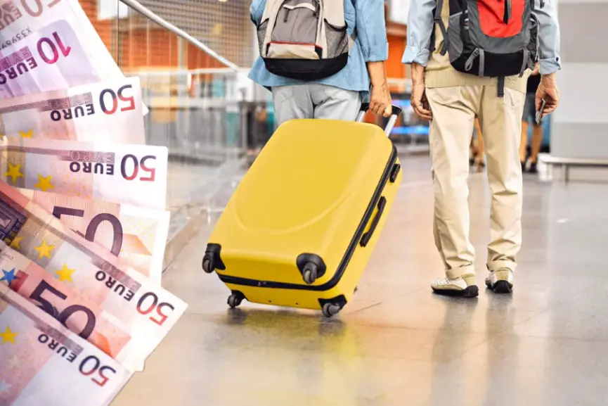 Πού θα ταξιδέψουν οι Κύπριοι φέτος; - Συμβουλές για εξοικονόμηση χρημάτων