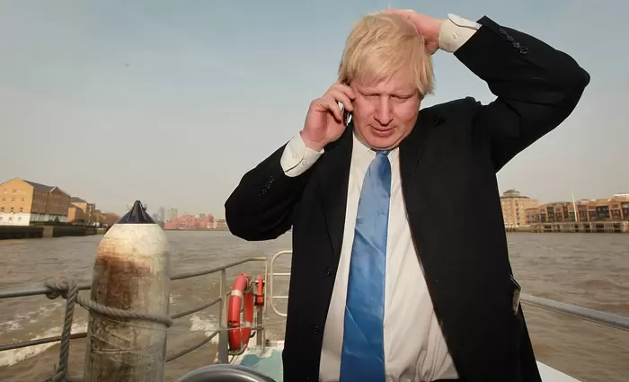 Ξεχασμένη ανάρτηση 15 χρόνων με τον προσωπικό αριθμό του Τζόνσον