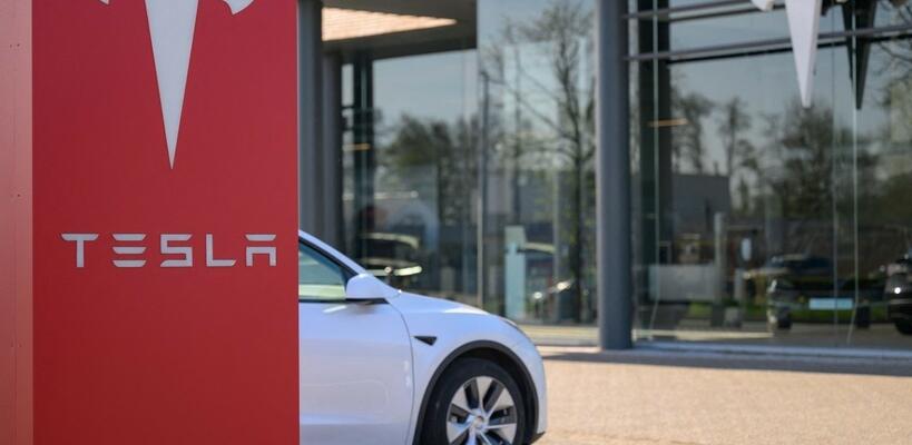 Tesla: Κατακόρυφη πτώση πωλήσεων στην Ευρώπη παρά την άνθηση στα ηλεκτρικά οχήματα