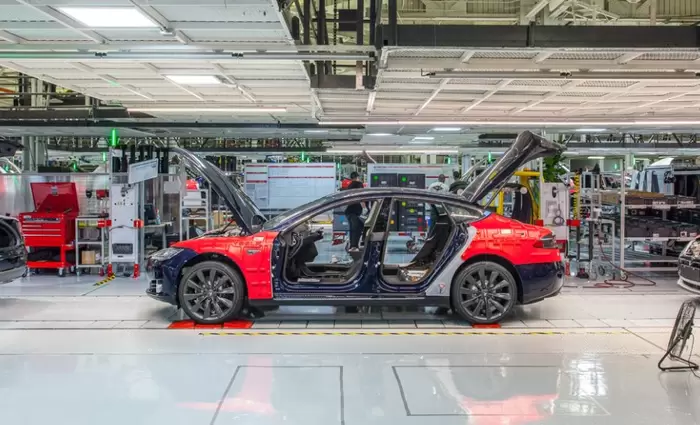 Τesla: Ετοιμάζει εργοστάσιο αυτοκινήτων στην Κίνα