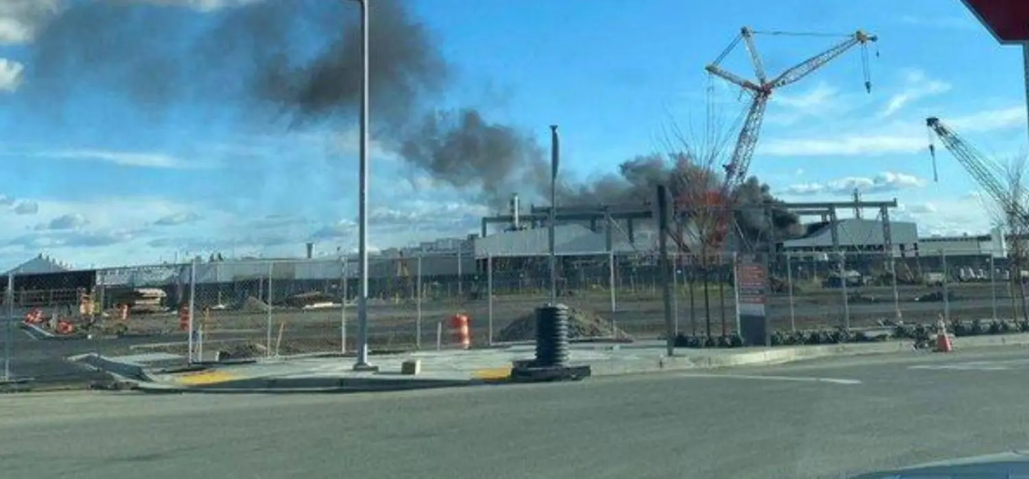 Φωτιά στο εργοστάσιο της Tesla στην Καλιφόρνια