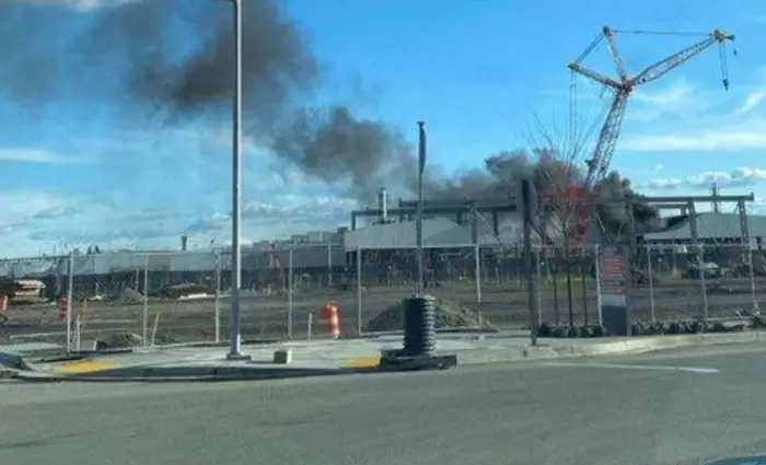 Φωτιά στο εργοστάσιο της Tesla στην Καλιφόρνια