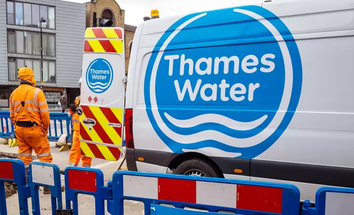 Thames Water: Εκτινάχθηκε στα $23,3 δισ. το χρέος – Σε κρίσιμο σημείο οι διαπραγματεύσεις διάσωσης